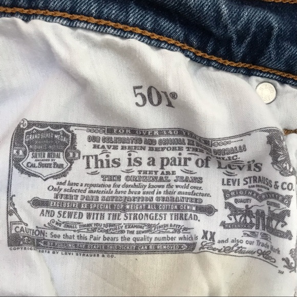 Aritzia LEVIS 501 - straight leg size 32 - Picture 9 of 10